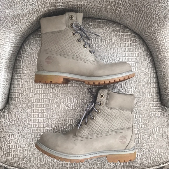 Timberland Shoes - Timberland Women’s Waterville Boots size 8